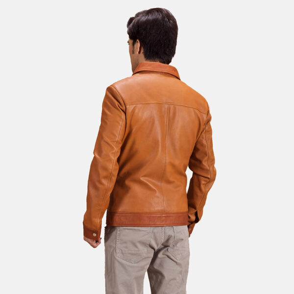Windproof Zipper Flap & Button Cuff Mechanism