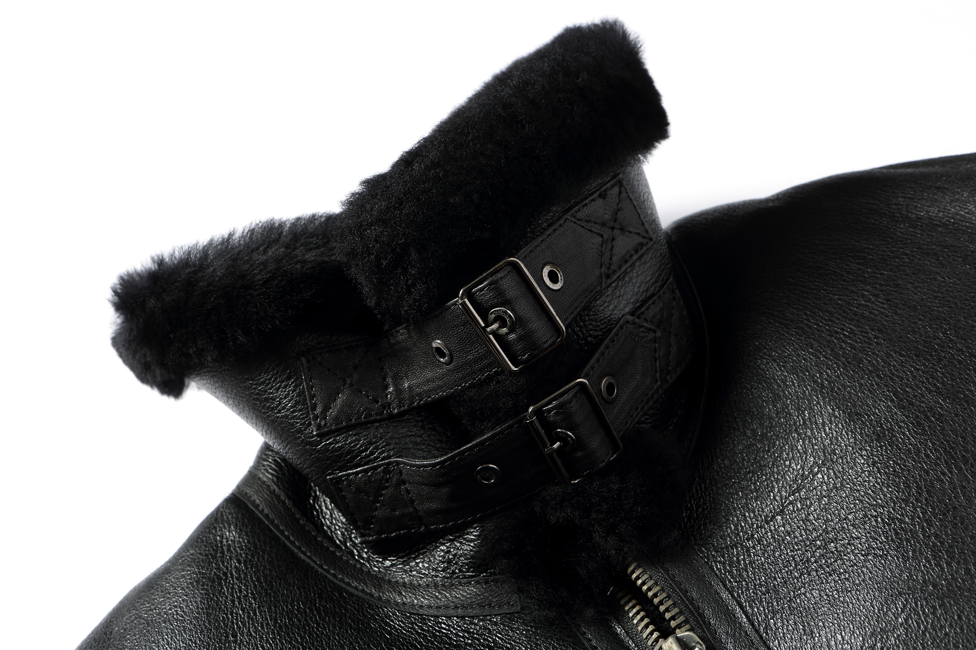 Luxury Shearling Interior – Merino Wool Lining